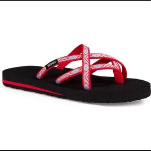 Teva olowahu slip on sandals
